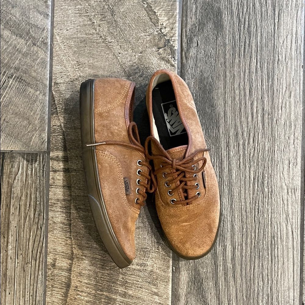 Vans unisex suede Tan Sneakers